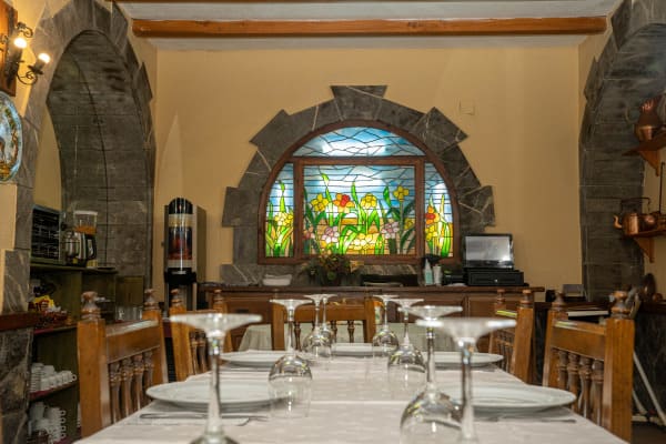 mesa restaurante san glorio