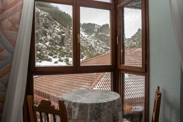 mesita habitacion matrimonio